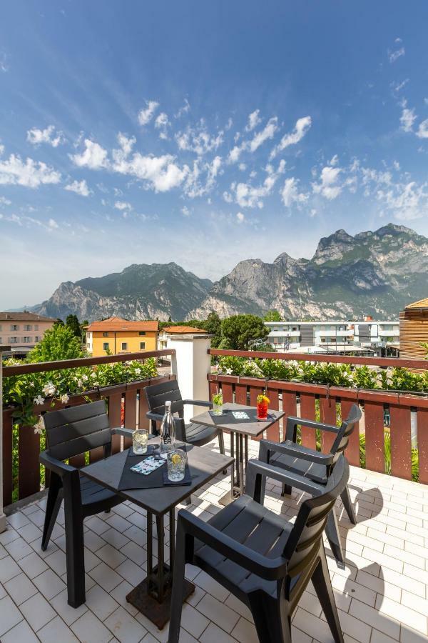 Hotel Santoni Freelosophy *** Torbole Sul Garda Extérieur photo